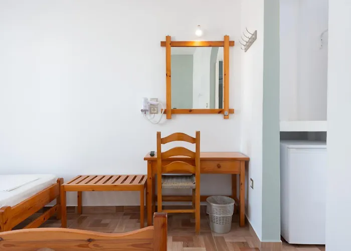 Aratos Hotel Parikia (Paros)