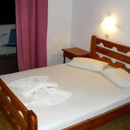 Hotel Aratos 2*