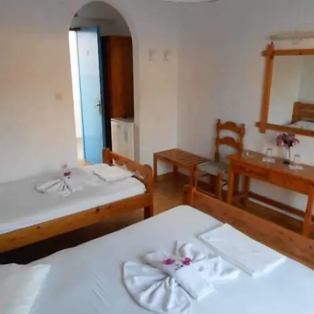 Aratos Hotell Páros