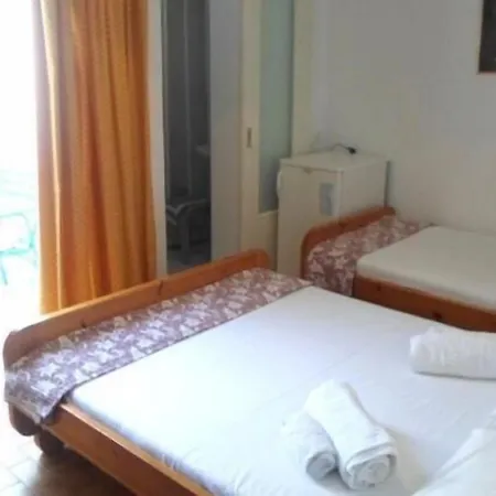 Hotell Aratos Páros