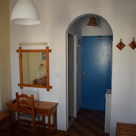 Aratos Hotel